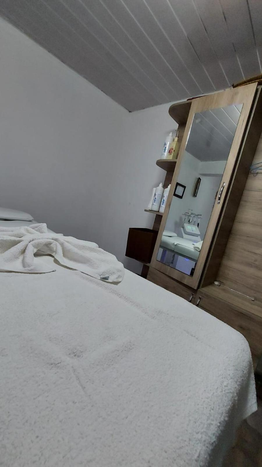 Boutique Hotel Pʼotʼi Habitación foto